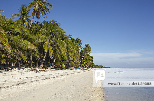 The beach at San Juan on the southwest coast of Siquijor  Philippines  Southeast Asia  Asia