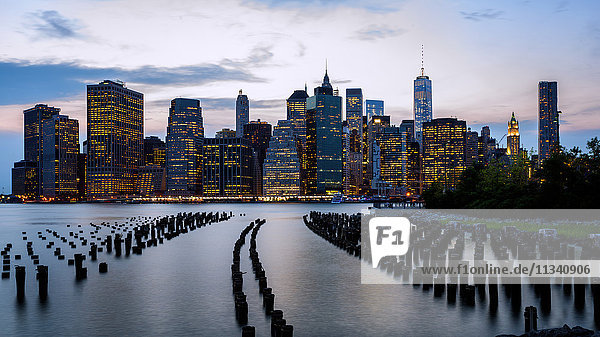 Skyline von Manhattan  New York City  Vereinigte Staaten von Amerika  Nordamerika