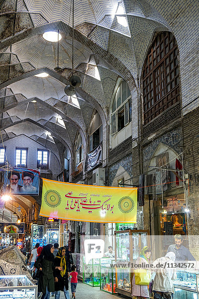 Gewölbte Arkade  Großer Basar  Isfahan  Iran  Naher Osten