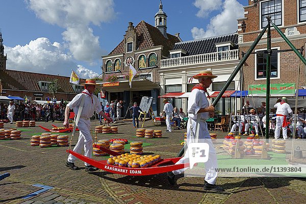 Käsemarkt  Porter  Edam  Edam-Volendam  Provinz Nordholland  Niederlande  Europa