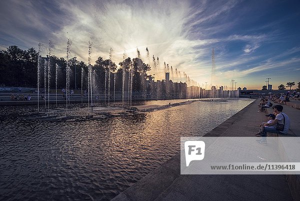Springbrunnen im Fluss Iset  Stadtzentrum von Jekaterinburg  Gebiet Swerdlowsk  Russland  Europa