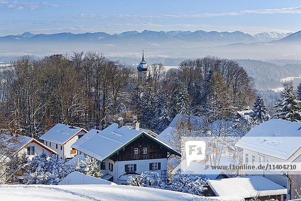 Eurasburg im Winter  Oberbayern  Bayern  Deutschland  Europa