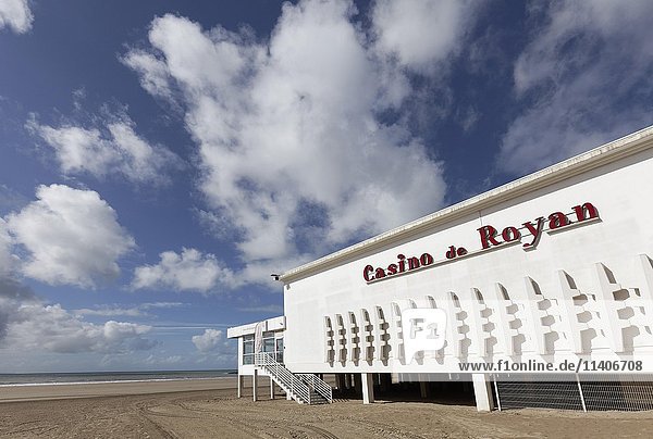 Royan Casino Barrière on Pontaillac Beach  Cote de Beaute  Royan  Charente-Maritime  France  Europe