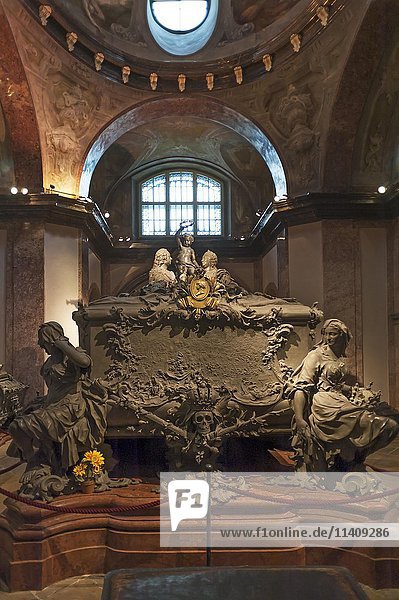 Maria-Theresien-Gruft  Kaisergruft  Begräbnisstätte der Habsburger und Habsburg-Lothringer in Wien  Österreich  Europa