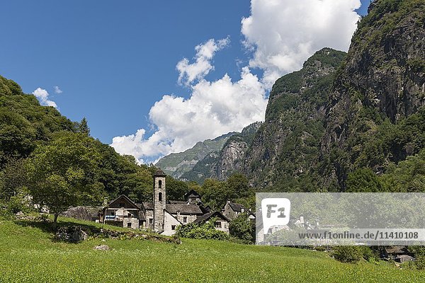 Village of Foroglio  Bavona Valley  Valle Bavona  Canton of Ticino  Switzerland  Europe