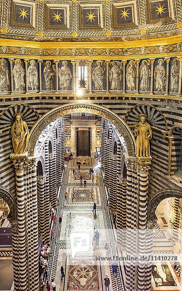 Innenraum  Dom von Siena  Cattedrale di Santa Maria Assunta  Siena  Toskana  Italien  Europa