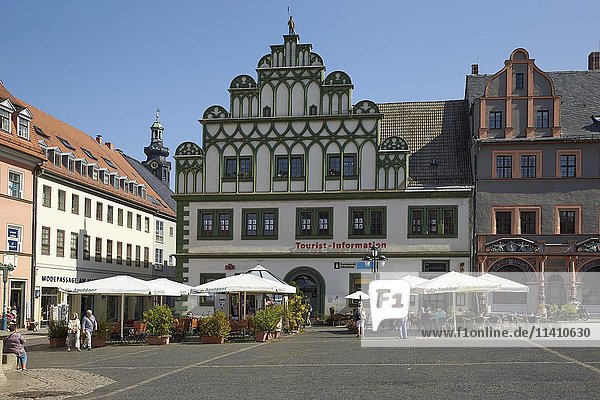 Town Hall  tourist information center at marketplace  Weimar  Thuringia  Germany  Europe