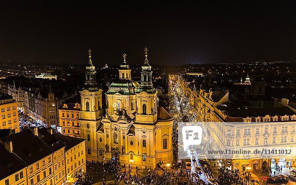 St.-Nikolaus-Kirche am Altstädter Ring  Blick vom Altstädter Ring bei Nacht  historisches Zentrum  Prag  Tschechische Republik  Europa