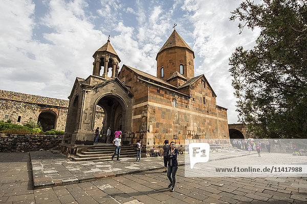 Kirche der Heiligen Mutter Gottes (Surb Astvatzatzin) im Kloster Khor Virap; Provinz Ararat  Armenien .