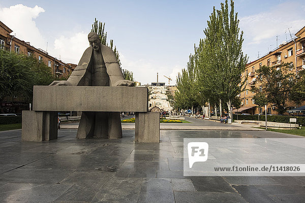 Alexander Tamanian  Skulptur von Artashes Hovsepyan  ausgestellt im Cafesjian-Kunstmuseum in der Kaskade von Eriwan; Eriwan  Armenien