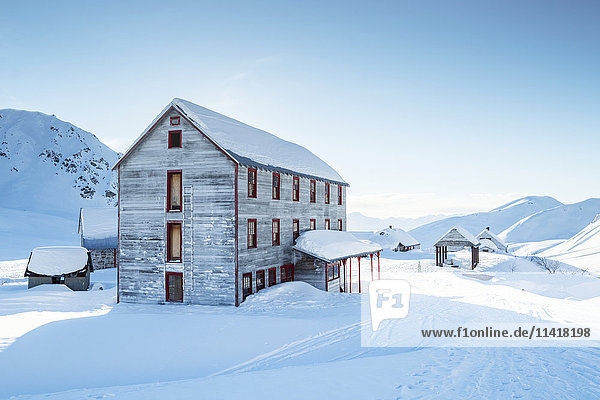 'An old building from mining days in Independence Mine in Hatcher Pass in winter  South-central Alaska; Alaska  United States of America'