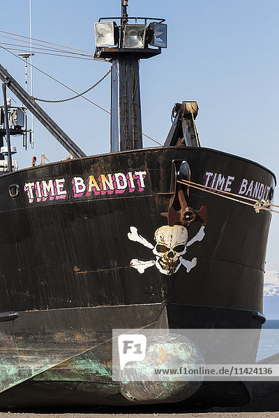 Das berühmte Krabbenfischerboot Time Bandit auf der Landzunge von Homer  Süd-Zentral-Alaska  USA