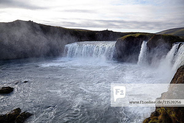 Landschaftsansicht der Wasserfälle  Island