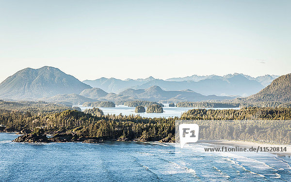 Erhöhte Küstenlandschaft  Pacific Rim National Park  Vancouver Island  Britisch-Kolumbien  Kanada