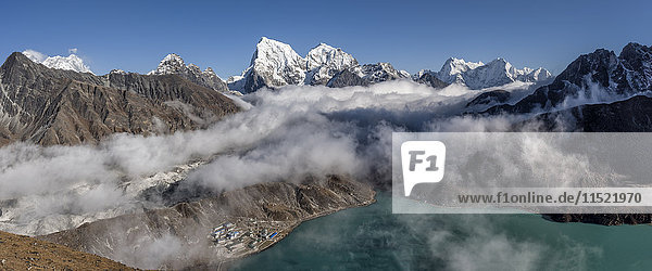 Nepal  Himalaya  Khumbu  Everest-Region  Gokyo  Cholatse
