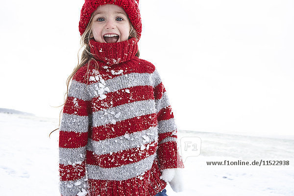 Little girl having fun in winter  portrait