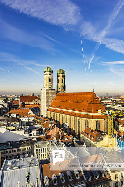 Deutschland  München  Blick auf den Dom der Muttergottes von oben