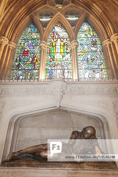 England  London  Southwark  Southwark Cathedral  Shakespeares Statue and Window