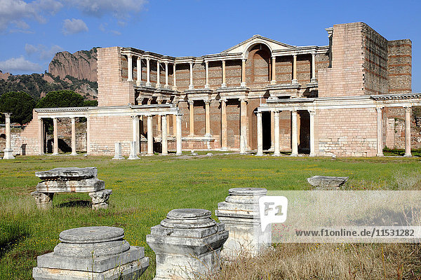 Turkey  province of Manisa (east of Izmir)  Sardes (Sart or Sardis)  gymnasium site  thermal complex  imperial hall or marble court