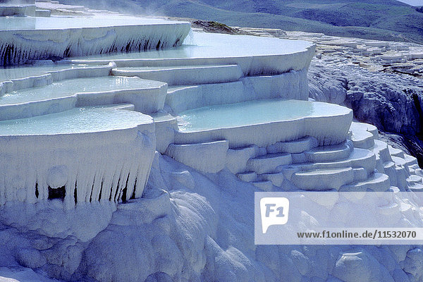 Turkey  province of Denizli  Pamukkale  natural limestone pools (Unesco world heritage)
