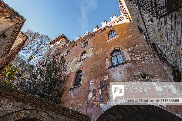 Italien  Emilia-Romagna  Castell'Arquato  Altstadt  Fassade des Schlosses