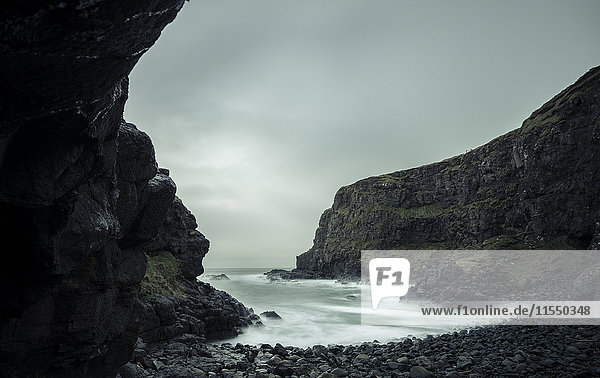Irland  Nähe Giant's Causeway  Atlantikküste  Bucht