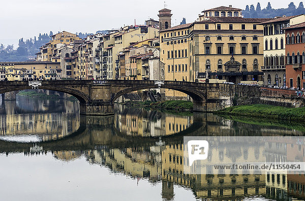 Italy  Tuscany  Florence  Arno River and Ponte Santa Trinita
