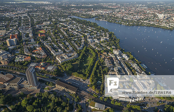 Deutschland  Hamburg  Luftbild Rotherbaum mit Außenalster