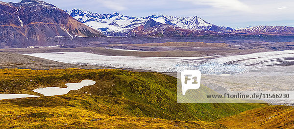 Panoramaansicht des Gakona-Gletschers in der Alaska-Kette; Alaska  Vereinigte Staaten von Amerika'.