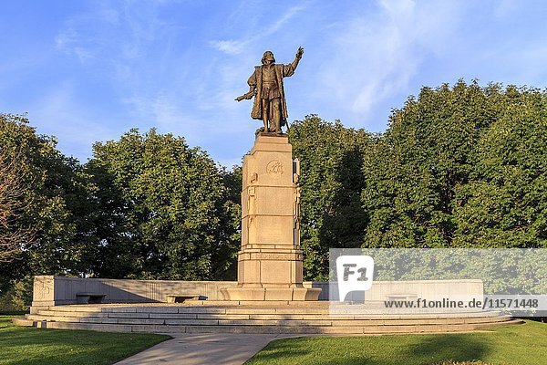 Monument Christopher Columbus  bronze statue  Grant Park  Chicago  Illinois  USA  North America