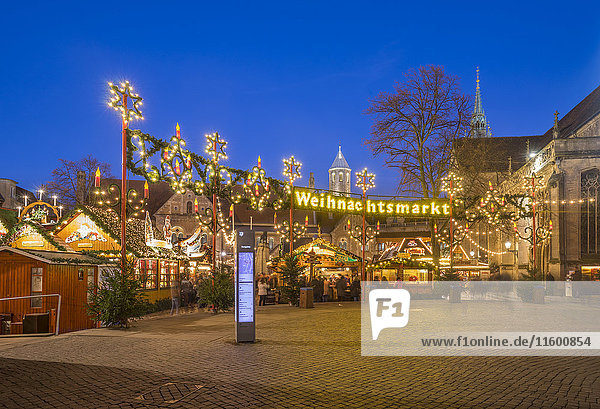 Germany  Braunschweig  Christmas market in the evening