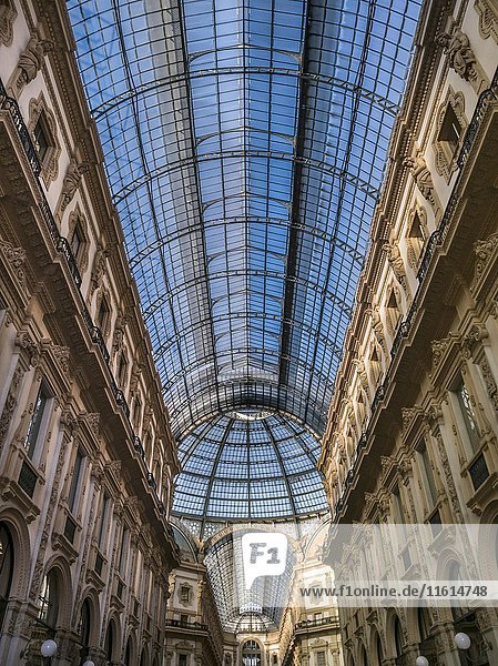 Glasdach von Galleria Vittorio Emanuele II  Mailand  Italien  Europa