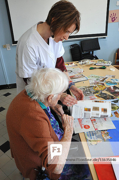 Reportage on art therapy in Ham hospital’s long-stay unit  France. Art therapy sessions are carried out in the Adapted Care and Activity Hub (Pôle d’Activités et de Soins Adaptés - PASA). This hub cares for patients with behavioural disorders and provides them with an individual or group therapy activity in order to maintain or rehabilitate their motor  cognitive and sensory functions as well as social ties. The art therapist attaches great importance to self-esteem. She considers that touch  contact and considerate gestures are vital for the success of the workshops.