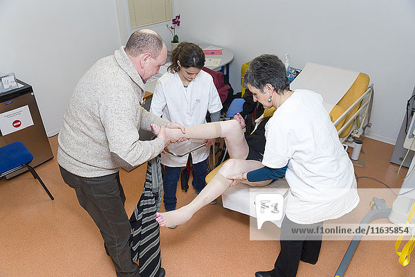 Reportage on the Handi-Consult 06 gynecology practice in the Rossetti Centre  Nice  France. Handi-Consult 06 provides consultations for disabled adults requiring a substantial amount of setting up and accompanying time. Gynecology consultation with a GP qualified in gynecology  and with the help of an auxiliary nurse. This patient who suffers from multiple sclerosis has come with her husband.