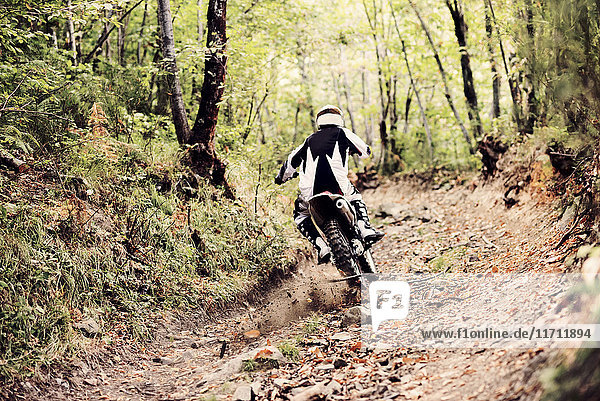 Italien,  Motocross-Rennen im toskanischen Wald