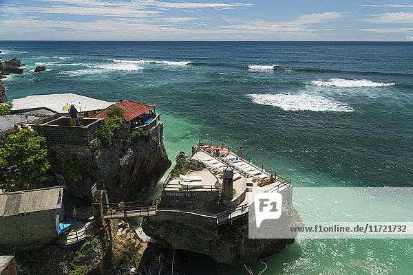 Uluwatu Strand  berühmt in der Surfwelt; Insel Bali  Indonesien