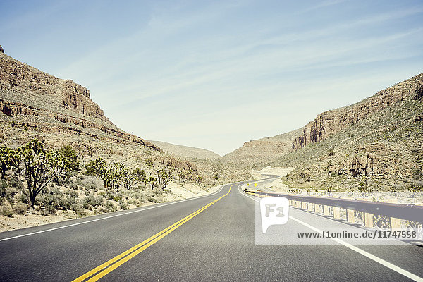 Pierce Ferry Road auf dem Weg zum Grand Canyon West Arizona USA