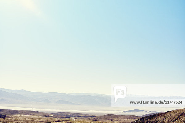 Blick auf das entfernte Tal Death Valley Kalifornien USA