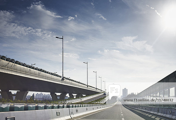 Leere Überführung und Autobahn Shanghai China