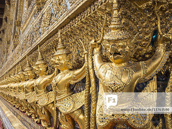 Garudas  Wat Phra Kaew (Tempel des Smaragdbuddhas)  Großer Palast  Bangkok  Thailand  Südostasien  Asien