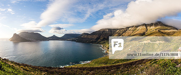 Chapman's Peak Drive und Hout Bay  Kaphalbinsel  Westkap  Südafrika  Afrika