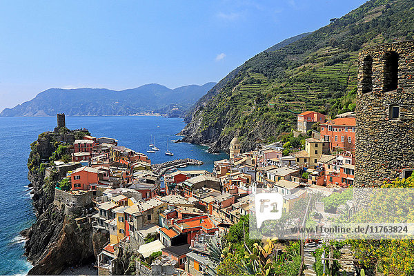 Vernazza  Italienische Riviera  Cinque Terre  UNESCO-Weltkulturerbe  Ligurien  Italien  Europa