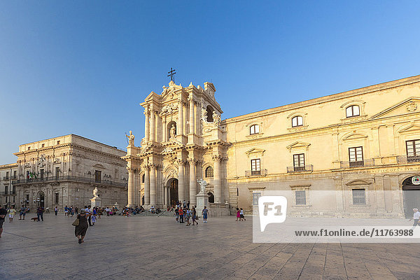 The ancient baroque facade of Cattedrale di San Nicola di Mira  Noto  UNESCO World Heritage Site  Province of Syracuse  Sicily  Italy  Europe