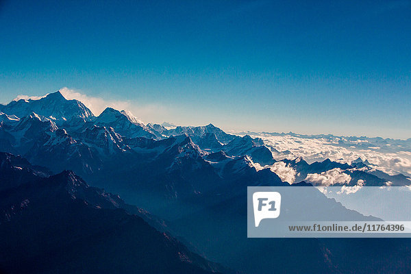 Blick auf die Skyline des Mount Everest und des Himalaya  Nepal  Asien