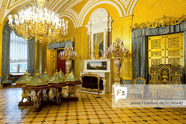 Der Goldene Salon im Winterpalast  Staatliches Eremitage-Museum  UNESCO-Weltkulturerbe  St. Petersburg  Russland  Europa