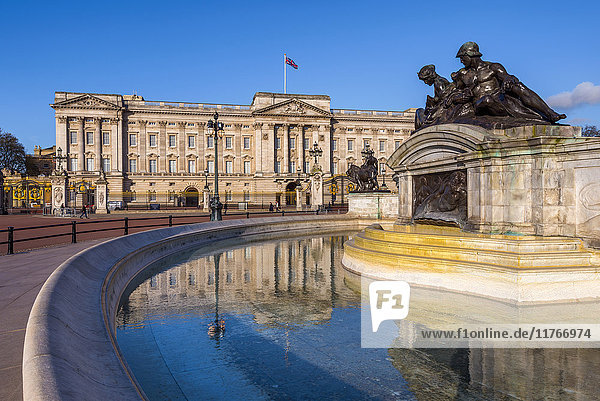Buckingham Palace  London  England  United Kingdom  Europe