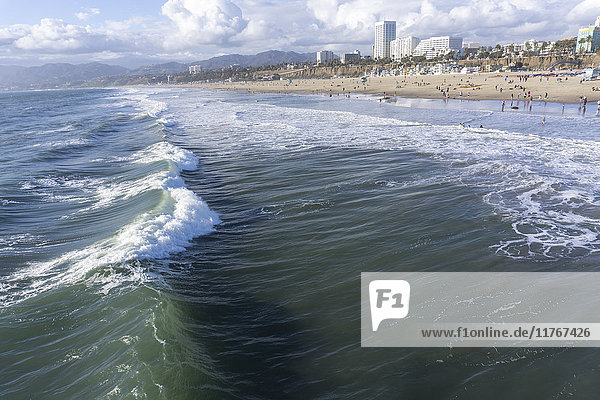 Meer und Strand  Santa Monica  Kalifornien  Vereinigte Staaten von Amerika  Nordamerika