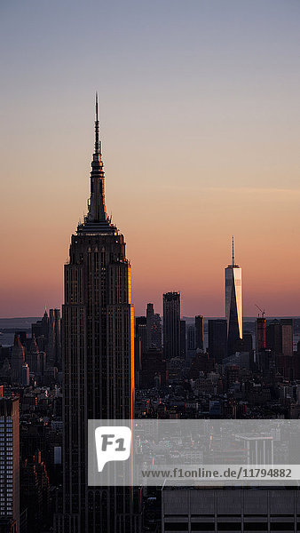 USA  New York City  Empire State Gebäude bei Sonnenuntergang
