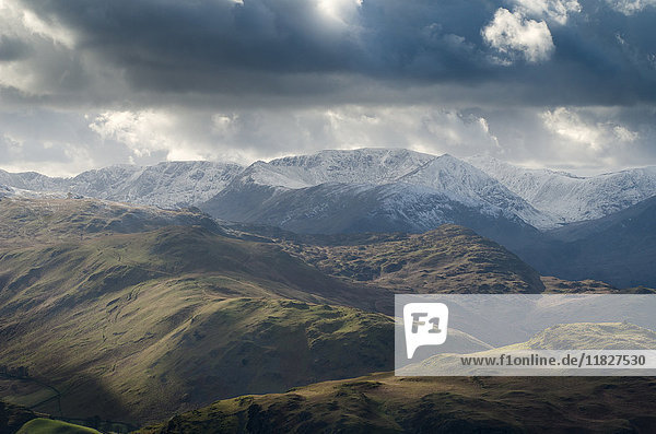 Landschaftsansicht von Arthur's Pike über Hallin Fell oberhalb von Ullswater The Lake District UK