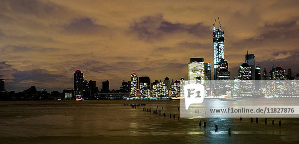 Skyline von Manhattan Stromausfall nach Hurrikan Sandy New York City USA